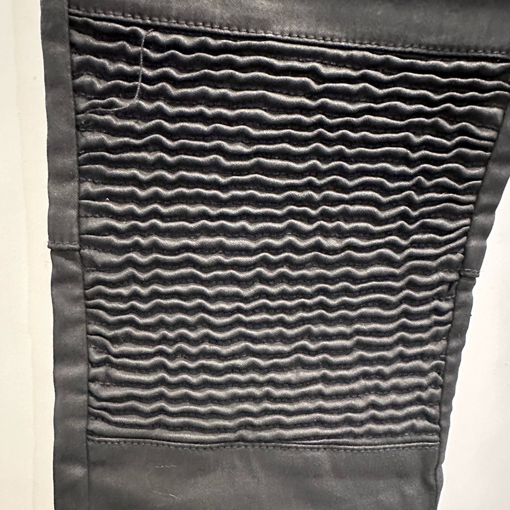 NWT Zara Black Skinny Biker Pants Quilted Coated Slim Fit Whimsigoth Women’s 4 - Picture 6 of 13
